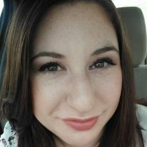 Meet your Posher, Angeline